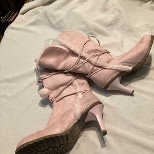 Suede heeled booties light pink Fairy core faux fur Women’s 8 glam Barbie